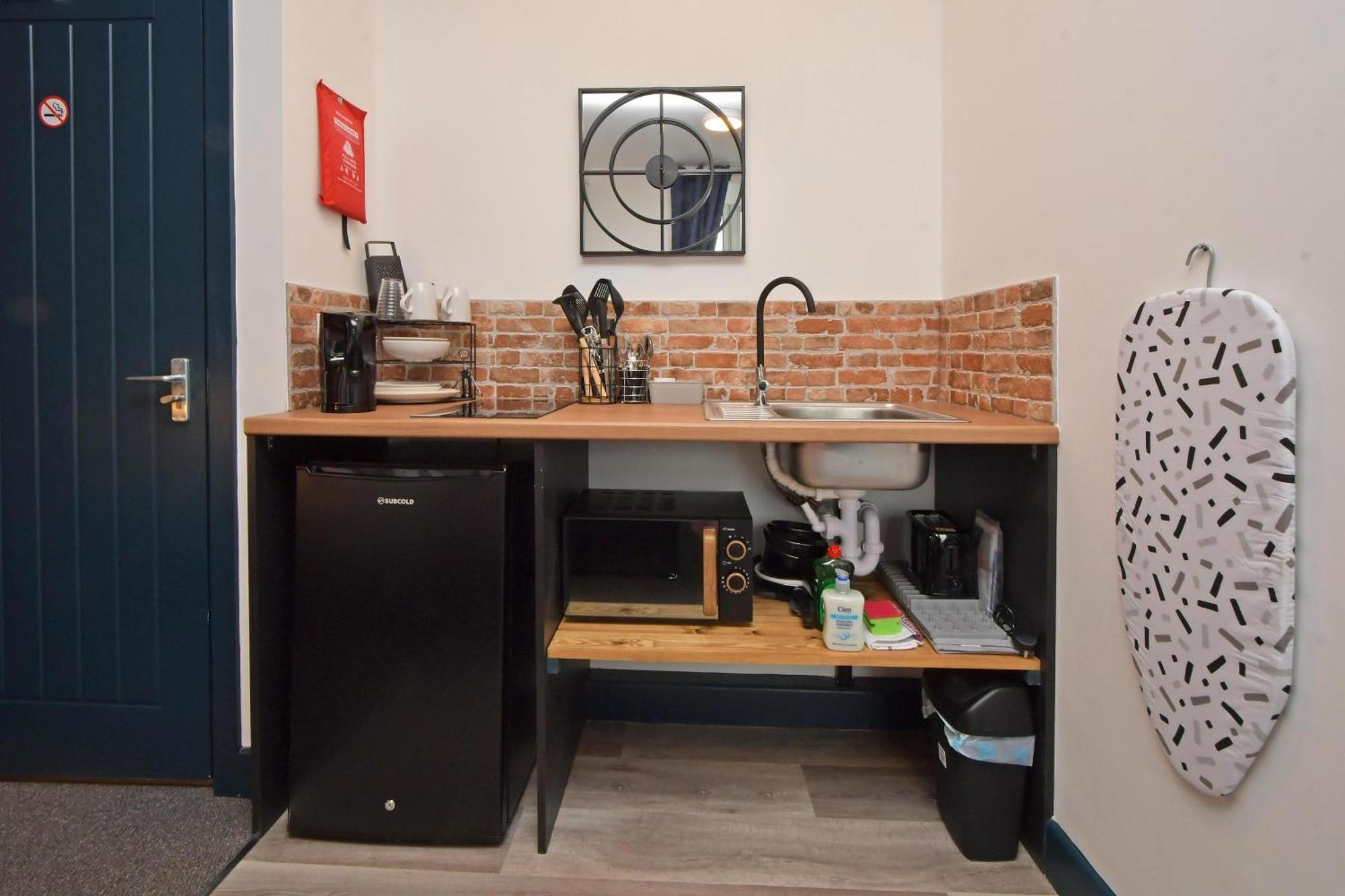 Stay At Shobnall Road Rooms And Studios Burton Eksteriør bilde